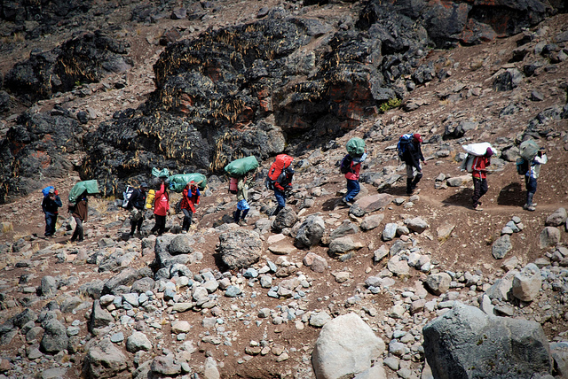 mount-kilimanjaro-porters